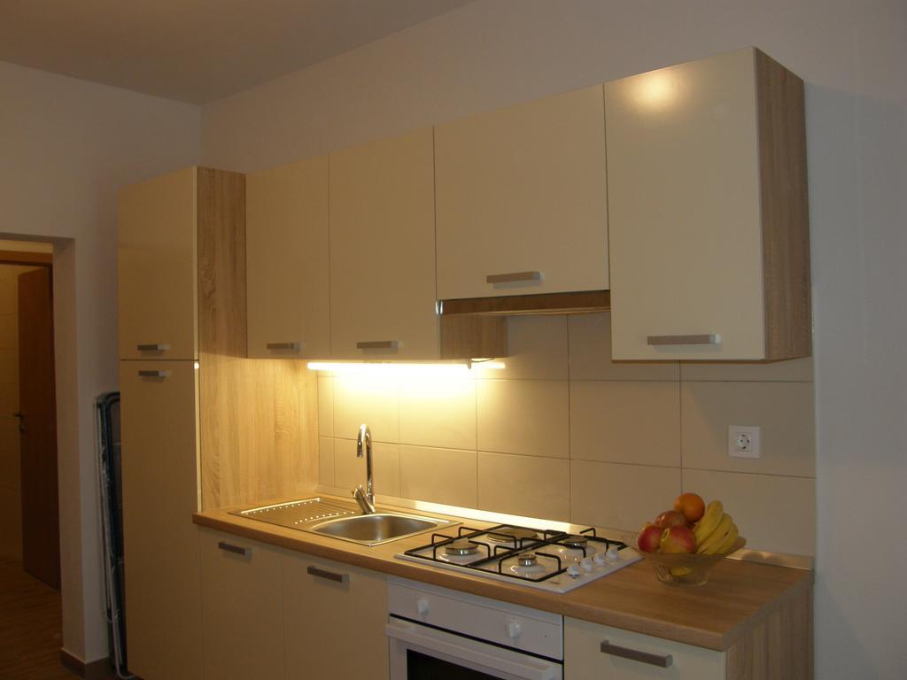 Apartments Marino Povljana Esterno foto